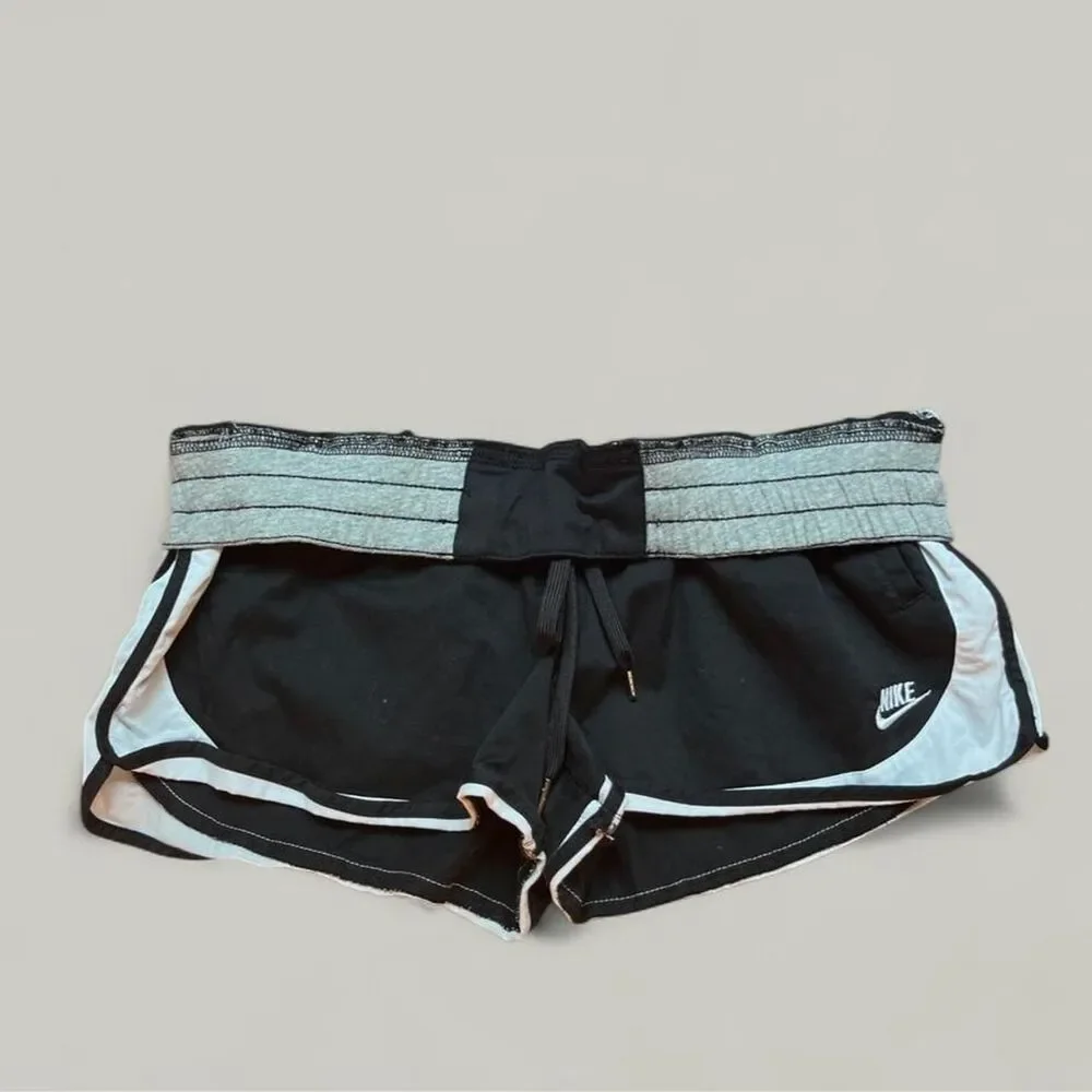 Nike Women's Black and Grey Shorts